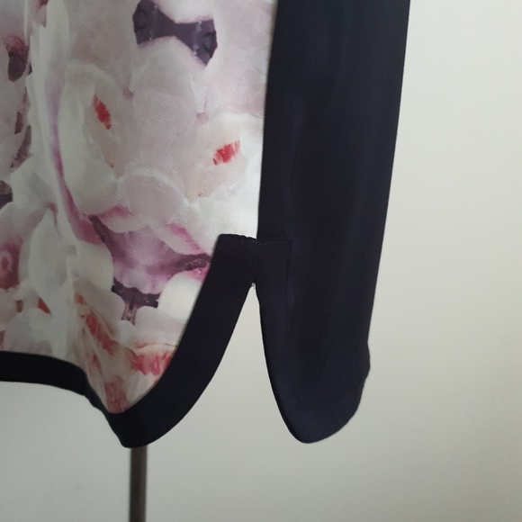 Finders Keepers T-Shirt Dress Rose Print Navy Size L (AU 10-12) NWT - Picture 7 of 12